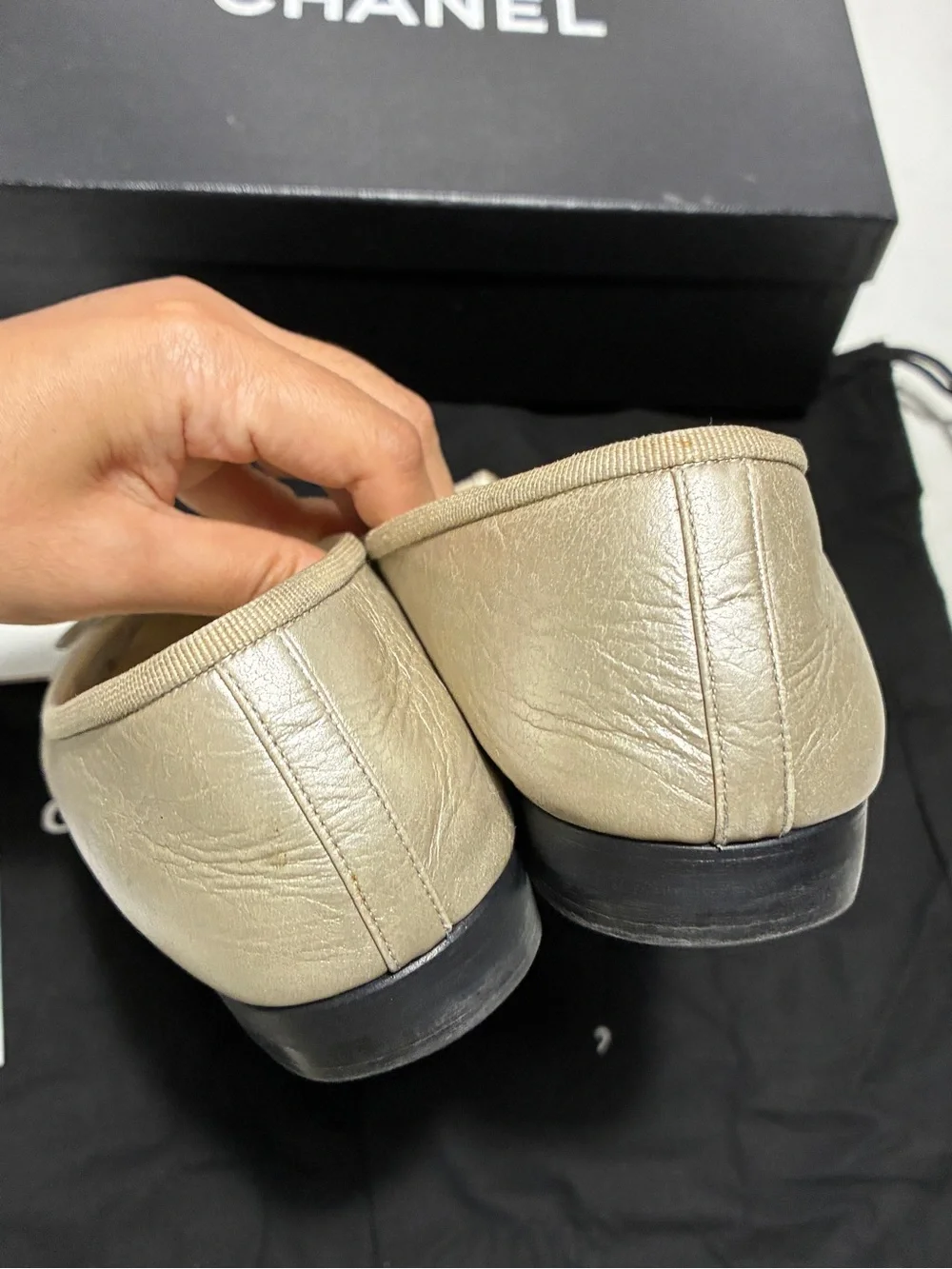 CHANEL silver cream and Black Cap-Toe Leather Ballet Flats